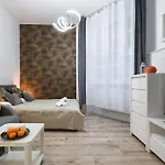 아파트 Charming In Calm And Area *
